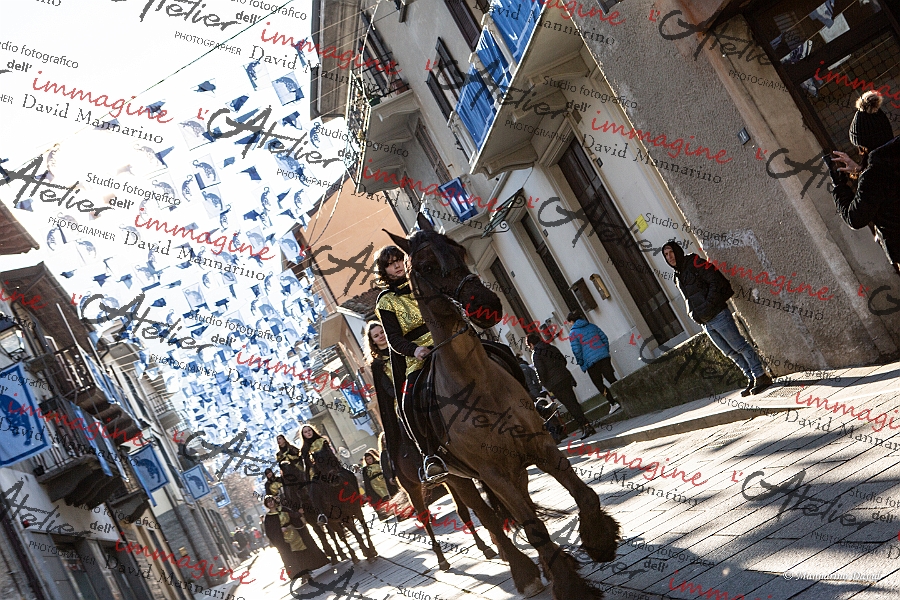 1875_DM3_2068
