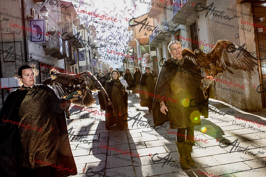 1896_DM3_2099