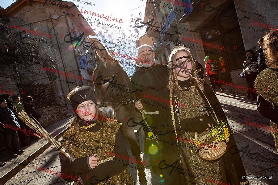 1915_DM3_2122