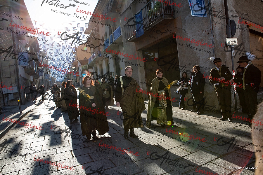 1916_DM3_2123