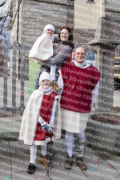 1211-DM6_9158-