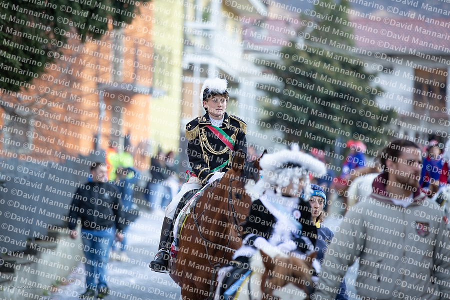 0913-DM3_1275-