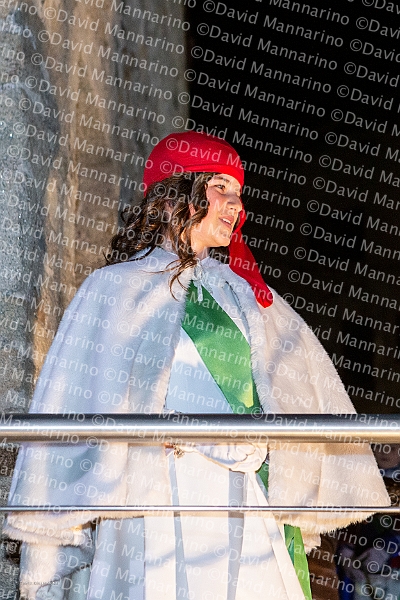 0220-DM3_0327-
